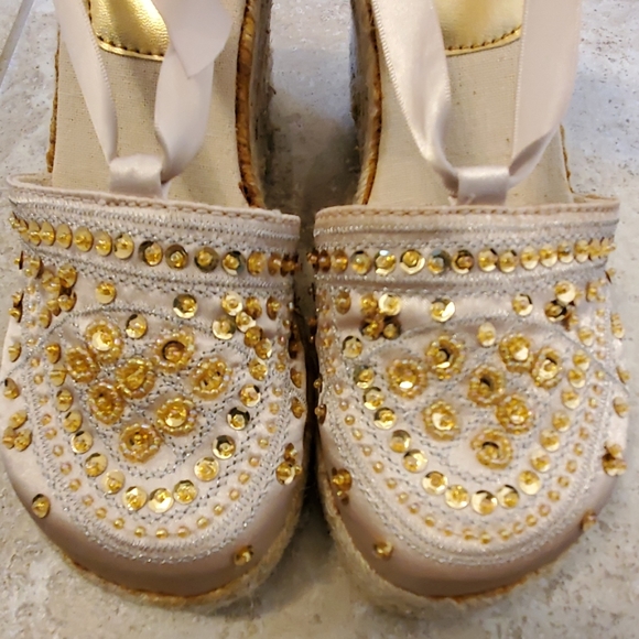 Wedges - Picture 2 of 5